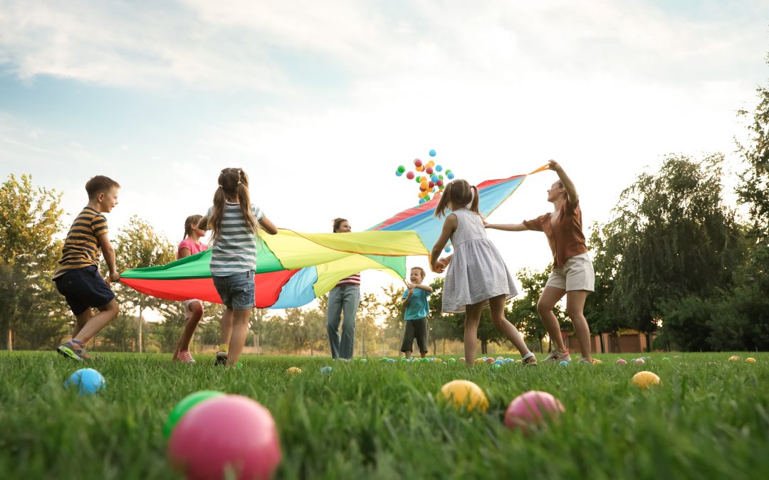 12 Playground Team Building Games for Children